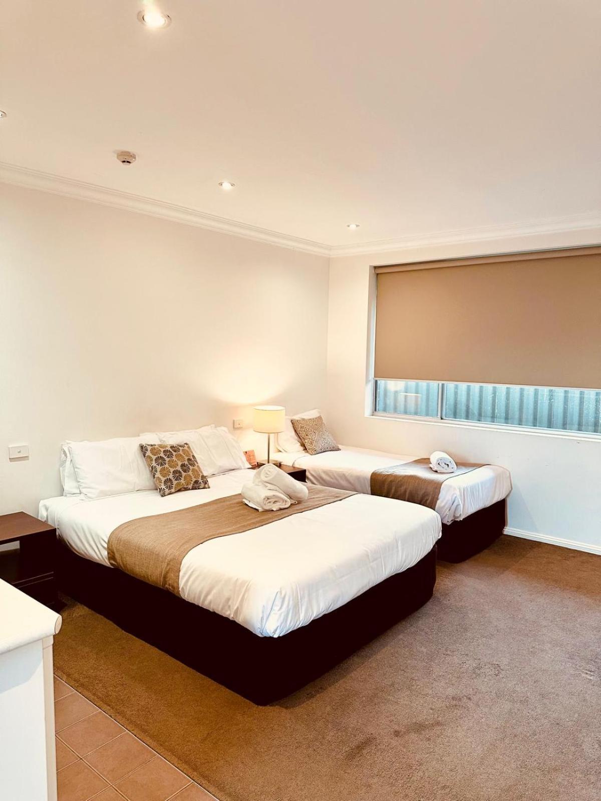 Merivale Motel Тьюмут Экстерьер фото